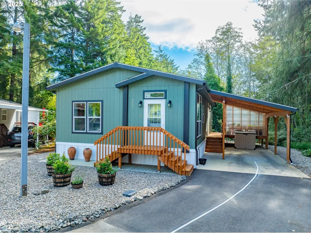 565 Shorepines Court Coos Bay OR 97420