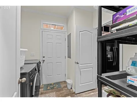 565 Shorepines Court Coos Bay OR 97420
