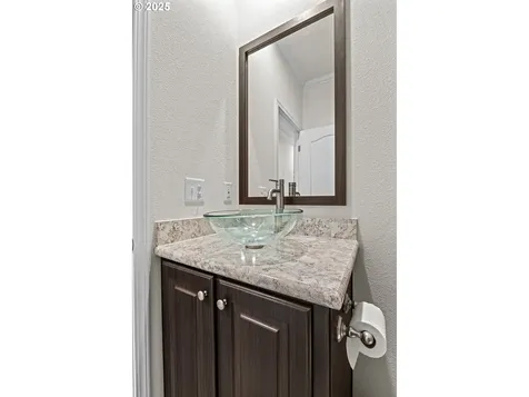 565 Shorepines Court Coos Bay OR 97420