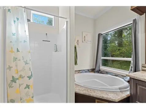 565 Shorepines Court Coos Bay OR 97420