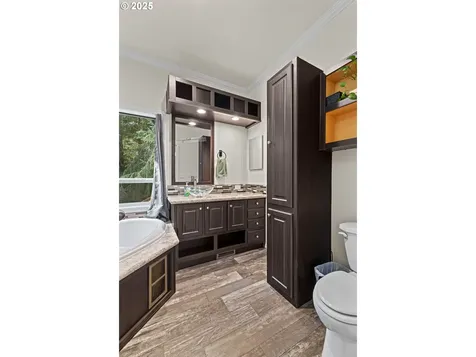 565 Shorepines Court Coos Bay OR 97420