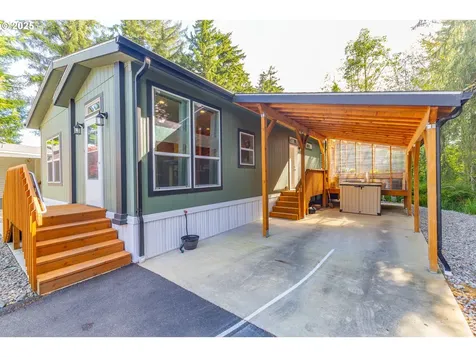 565 Shorepines Court Coos Bay OR 97420