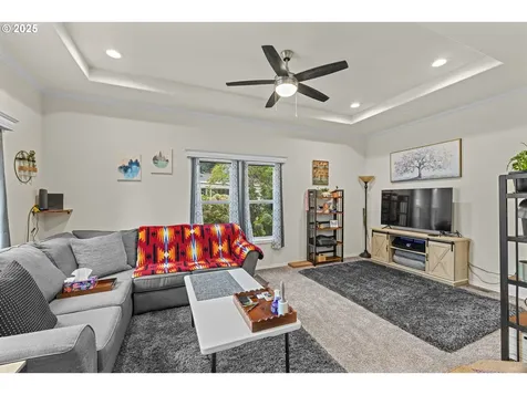565 Shorepines Court Coos Bay OR 97420