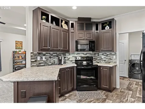 565 Shorepines Court Coos Bay OR 97420