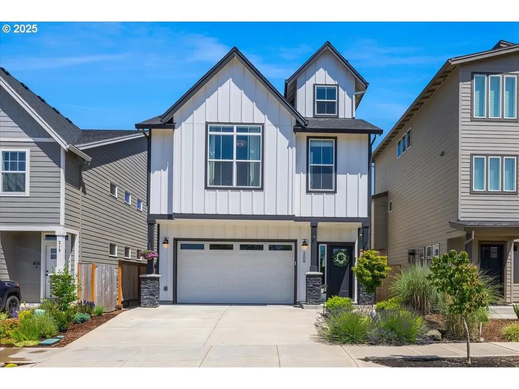 209 W Barbaras Way Newberg OR 97132
