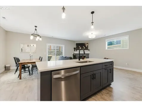 209 W Barbaras Way Newberg OR 97132