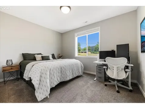 209 W Barbaras Way Newberg OR 97132
