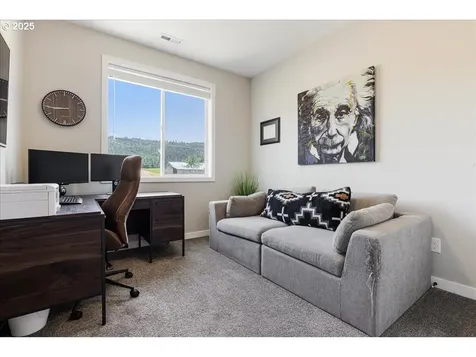 209 W Barbaras Way Newberg OR 97132