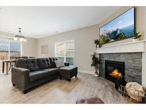209 W Barbaras Way Newberg OR 97132