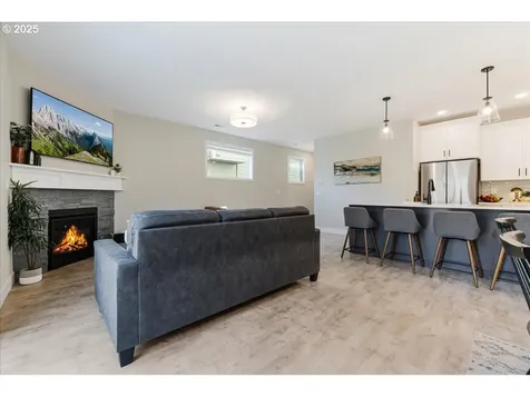 209 W Barbaras Way Newberg OR 97132