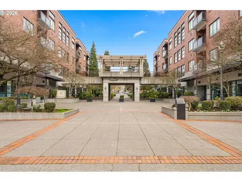 300 W 8th Street Vancouver WA 98660