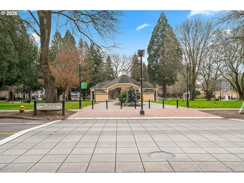 300 W 8th Street Vancouver WA 98660