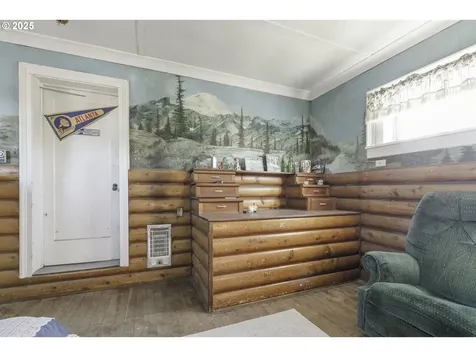 6131 SE 87th Avenue Portland OR 97266