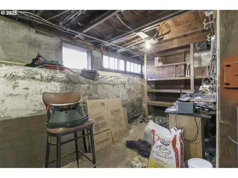 6131 SE 87th Avenue Portland OR 97266