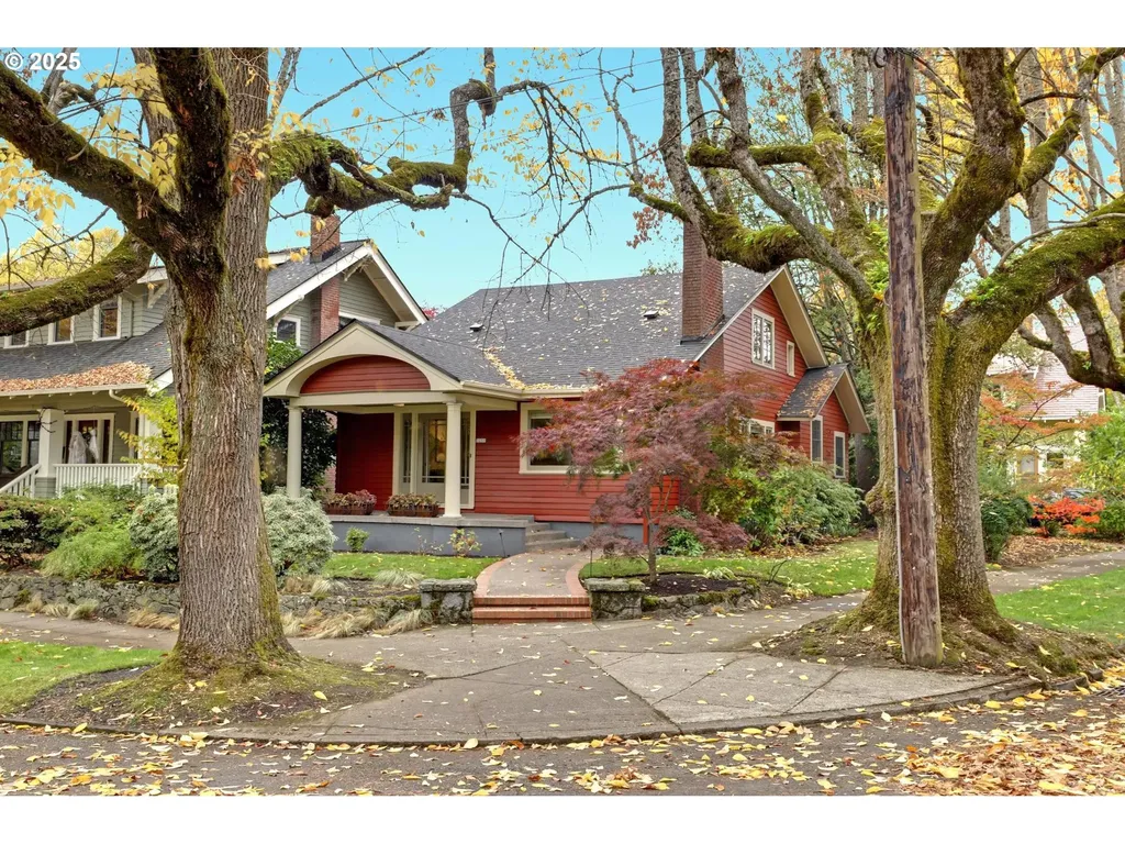 3259 NE Hoyt Street Portland OR 97232