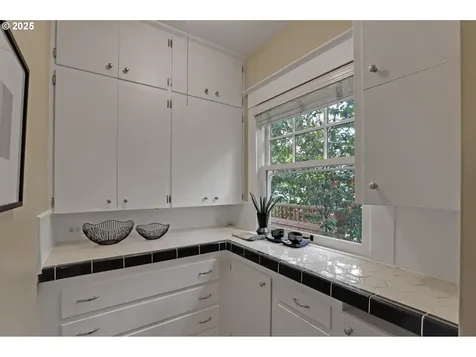 3259 NE Hoyt Street Portland OR 97232