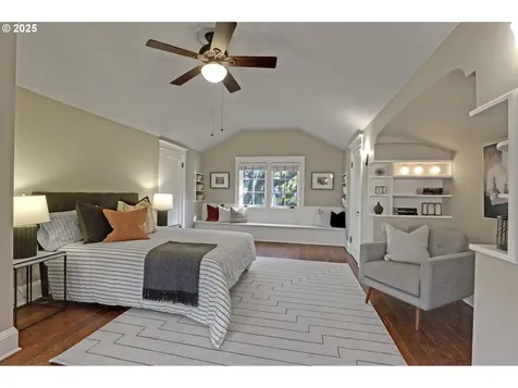3259 NE Hoyt Street Portland OR 97232