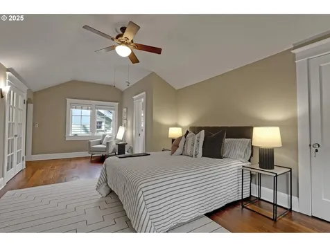 3259 NE Hoyt Street Portland OR 97232