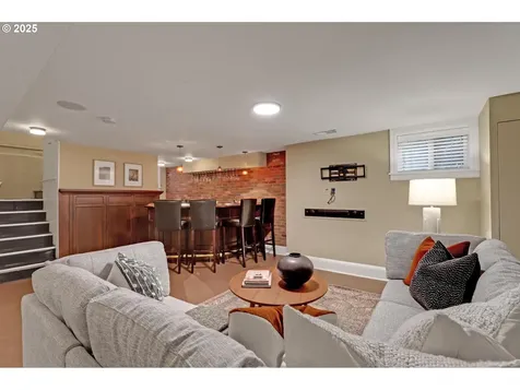 3259 NE Hoyt Street Portland OR 97232