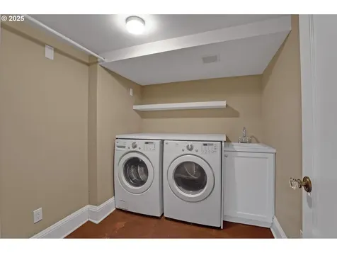 3259 NE Hoyt Street Portland OR 97232