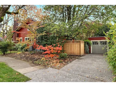 3259 NE Hoyt Street Portland OR 97232