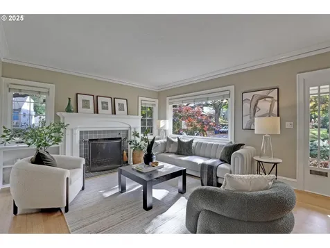 3259 NE Hoyt Street Portland OR 97232