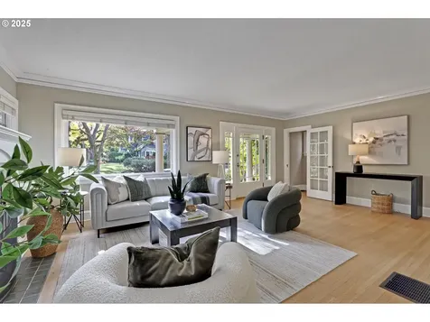 3259 NE Hoyt Street Portland OR 97232