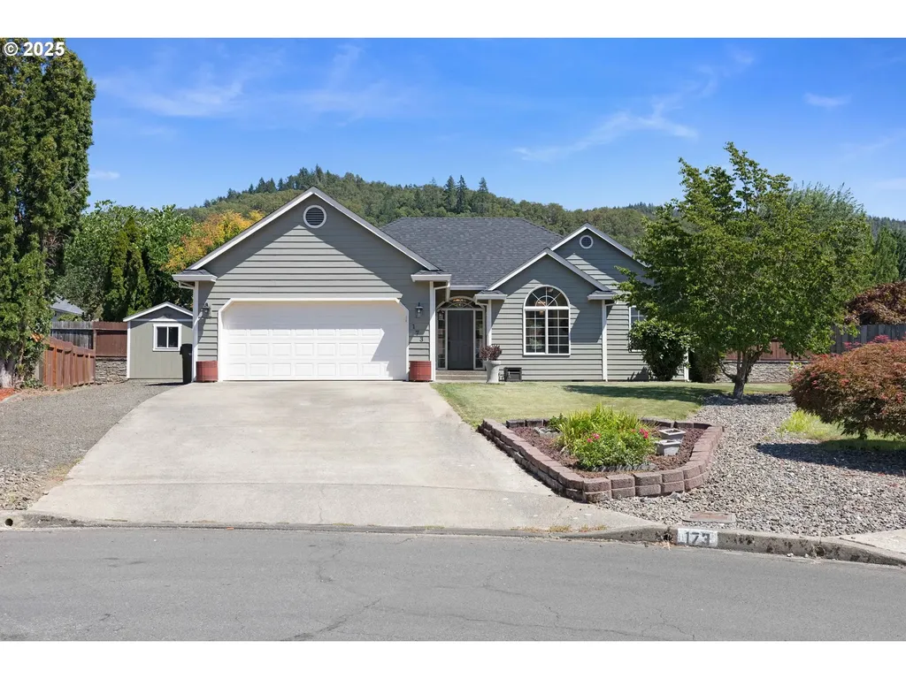 173 Laquinta Court Winchester OR 97495