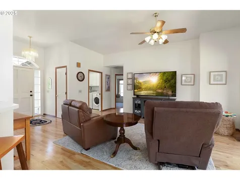 173 Laquinta Court Winchester OR 97495