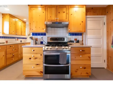 56 Jennings Road Trout Lake WA 98650
