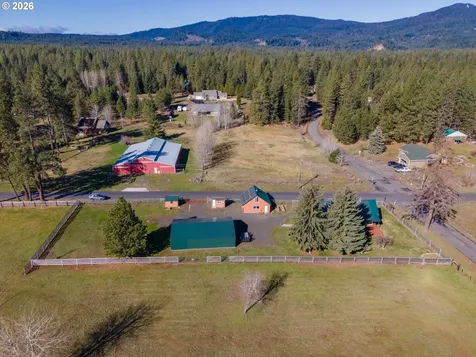 56 Jennings Road Trout Lake WA 98650