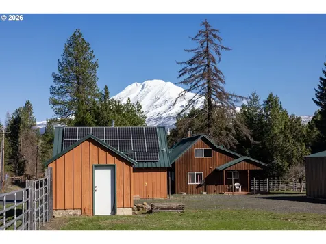56 Jennings Road Trout Lake WA 98650
