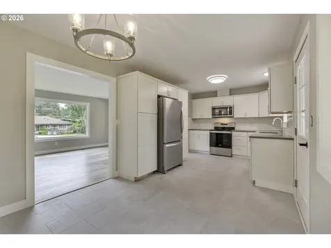 13651 SW 63rd Avenue Portland OR 97219