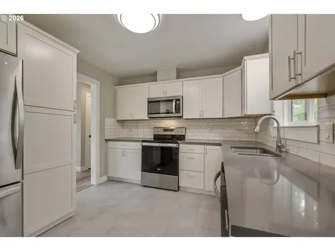 13651 SW 63rd Avenue Portland OR 97219