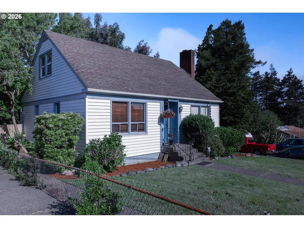 3614 Sherman Avenue North Bend OR 97459