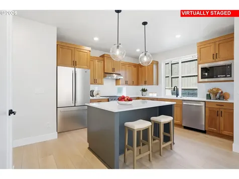 1311 E Luna Street Newberg OR 97132