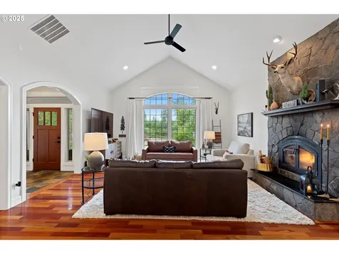 37212 S Sawtell Road Molalla OR 97038