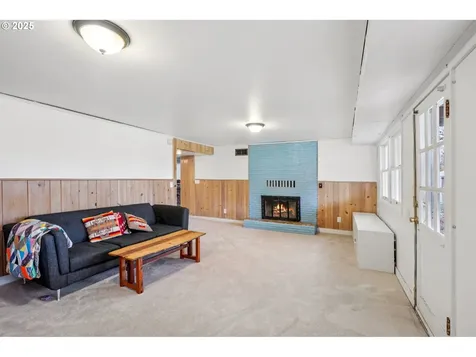 2012 Division Street Camas WA 98607
