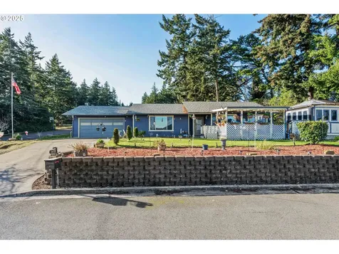 1698 Ash Street North Bend OR 97459