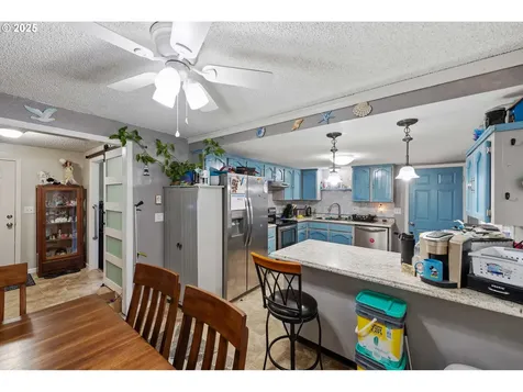 1698 Ash Street North Bend OR 97459
