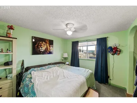 1698 Ash Street North Bend OR 97459