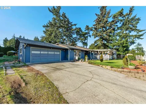 1698 Ash Street North Bend OR 97459