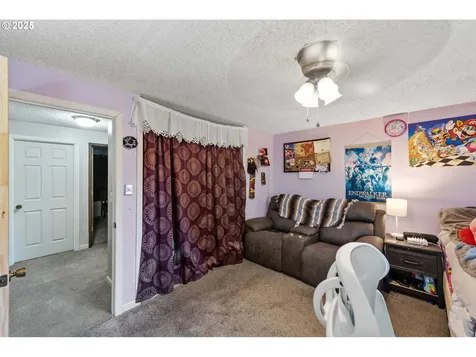 1698 Ash Street North Bend OR 97459