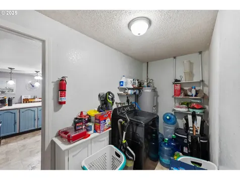 1698 Ash Street North Bend OR 97459