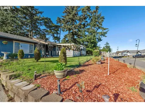 1698 Ash Street North Bend OR 97459