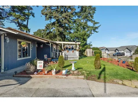 1698 Ash Street North Bend OR 97459
