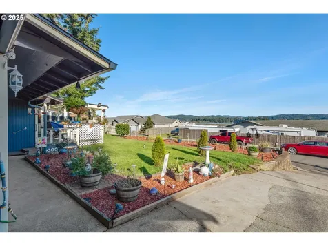 1698 Ash Street North Bend OR 97459