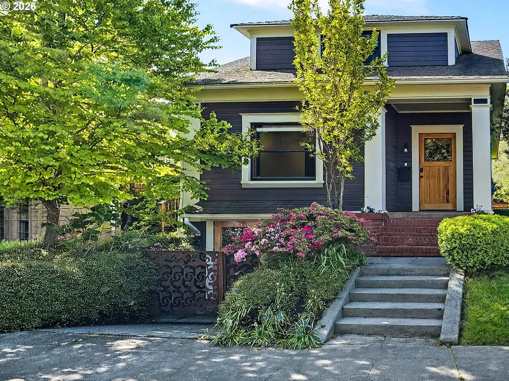 2532 SE Ash Street Portland OR 97214