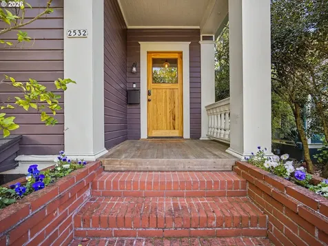 2532 SE Ash Street Portland OR 97214