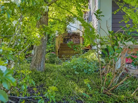 2532 SE Ash Street Portland OR 97214
